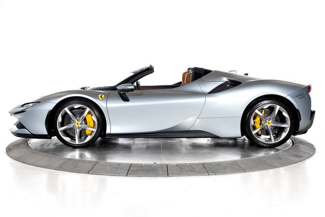 Used 2024 Ferrari SF90 Spider AWD/4WD image 3