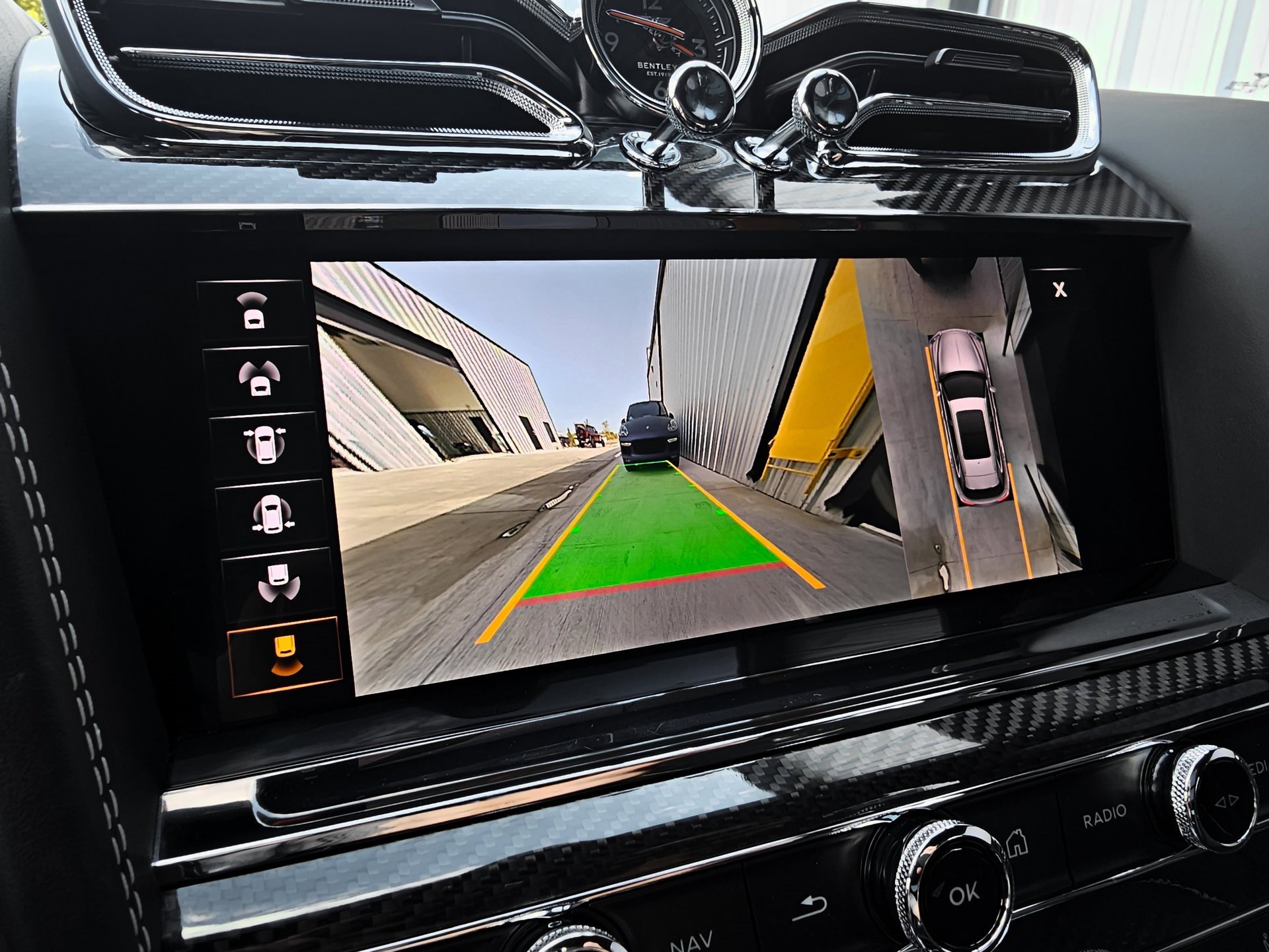 Used 2023 Bentley Bentayga Extended Wheelbase image 69