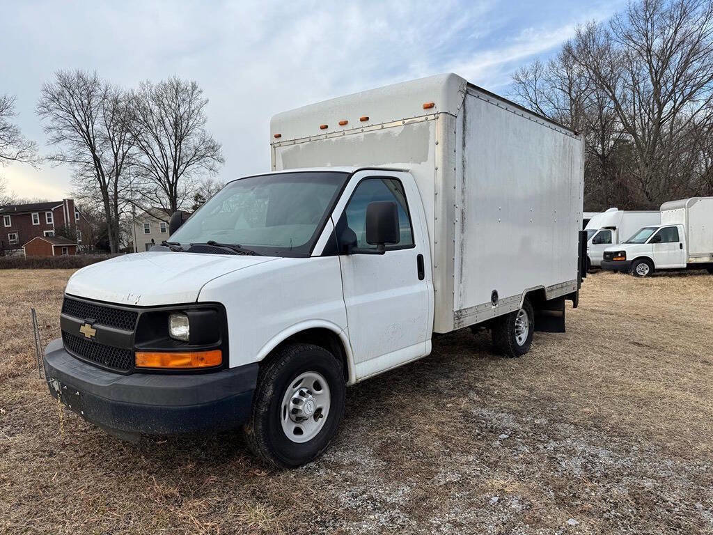 Used 2014 Chevrolet Express 3500 image 3