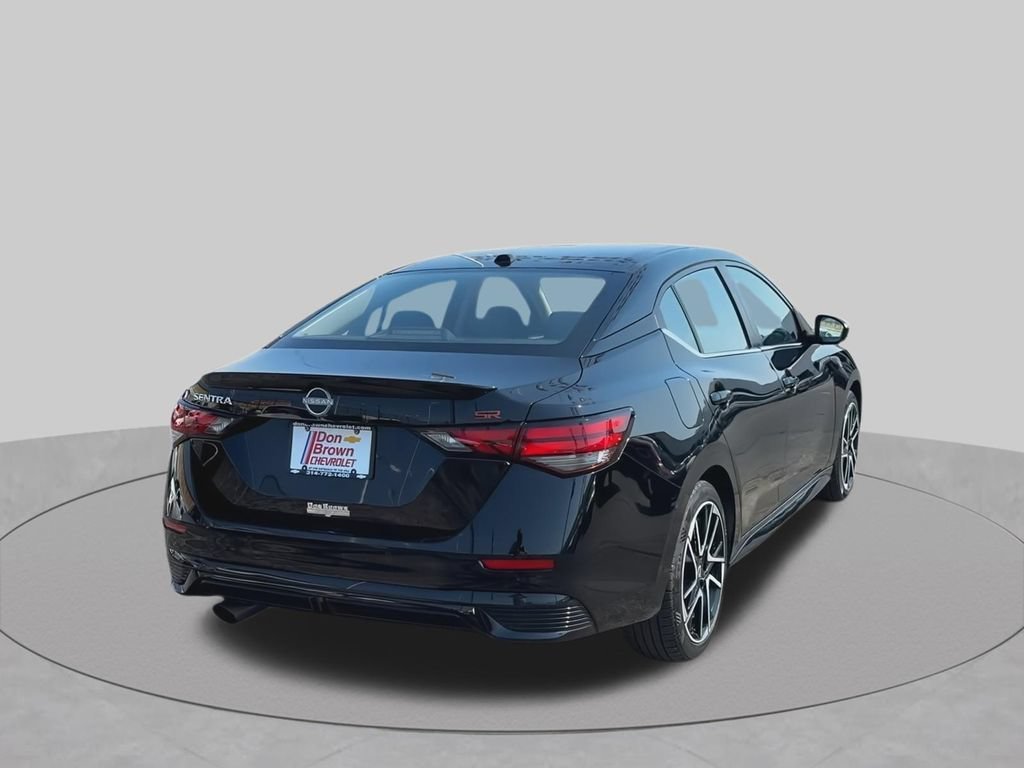 Used 2025 Nissan Sentra SR FWD image 10