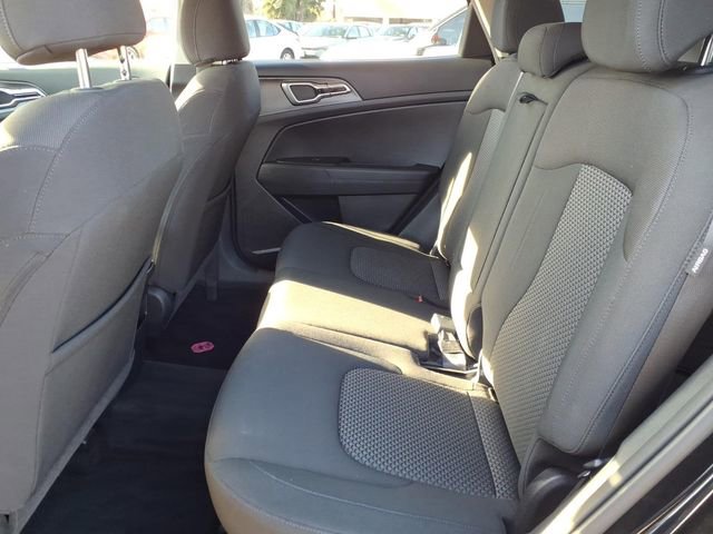 Used 2024 Kia Sportage LX image 9