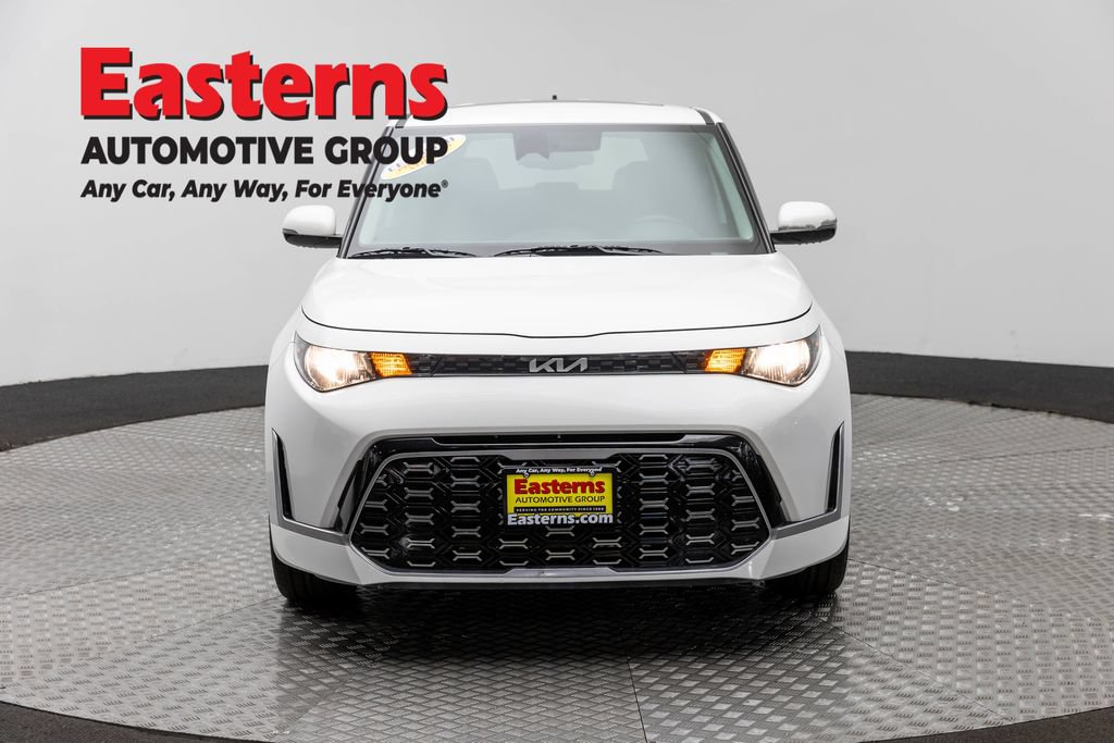 Used 2023 Kia Soul GT-Line FWD image 2