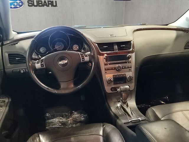 Used 2009 Chevrolet Malibu LTZ FWD image 2