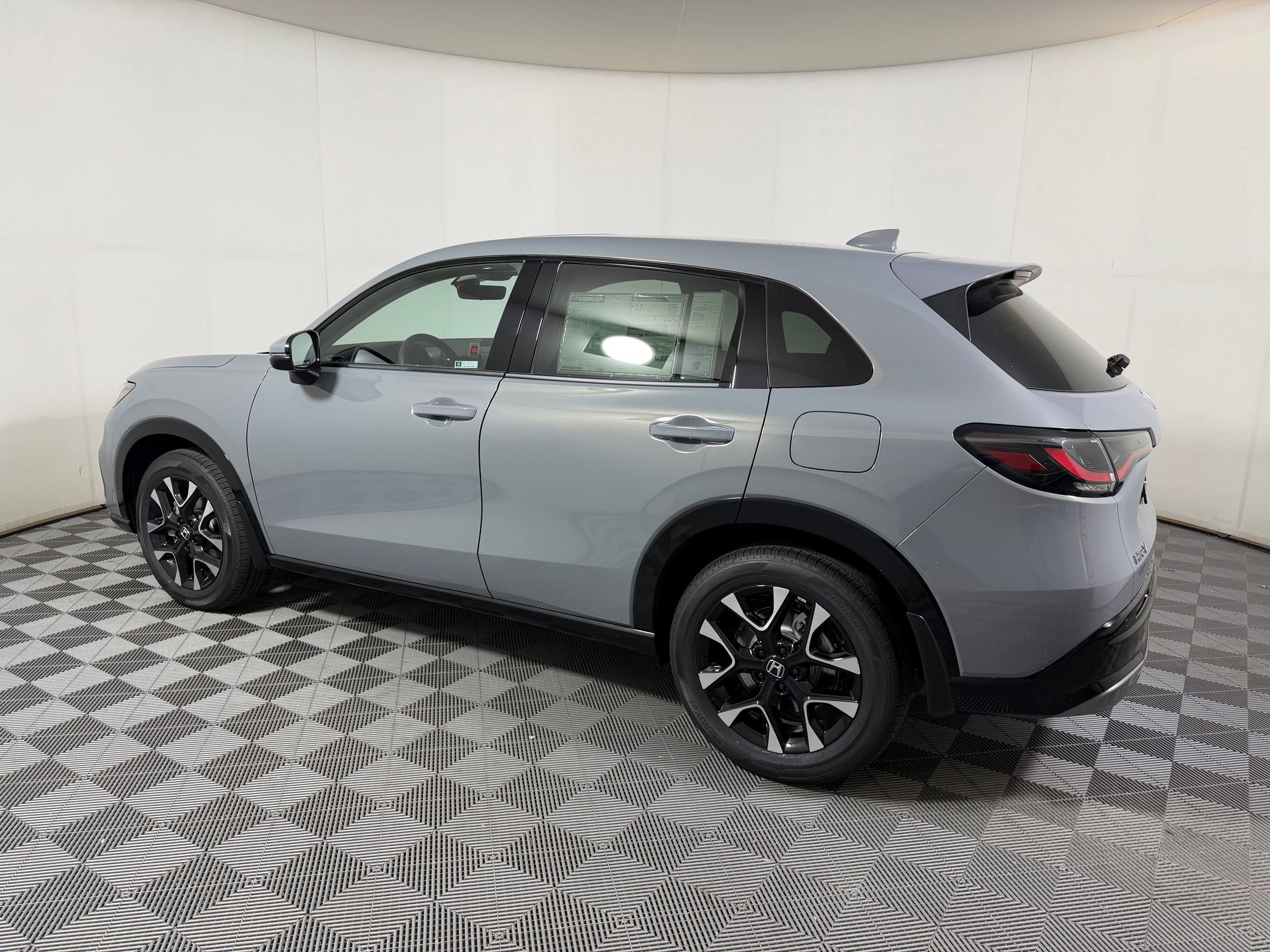 New 2026 Honda HR-V EX-L image 2