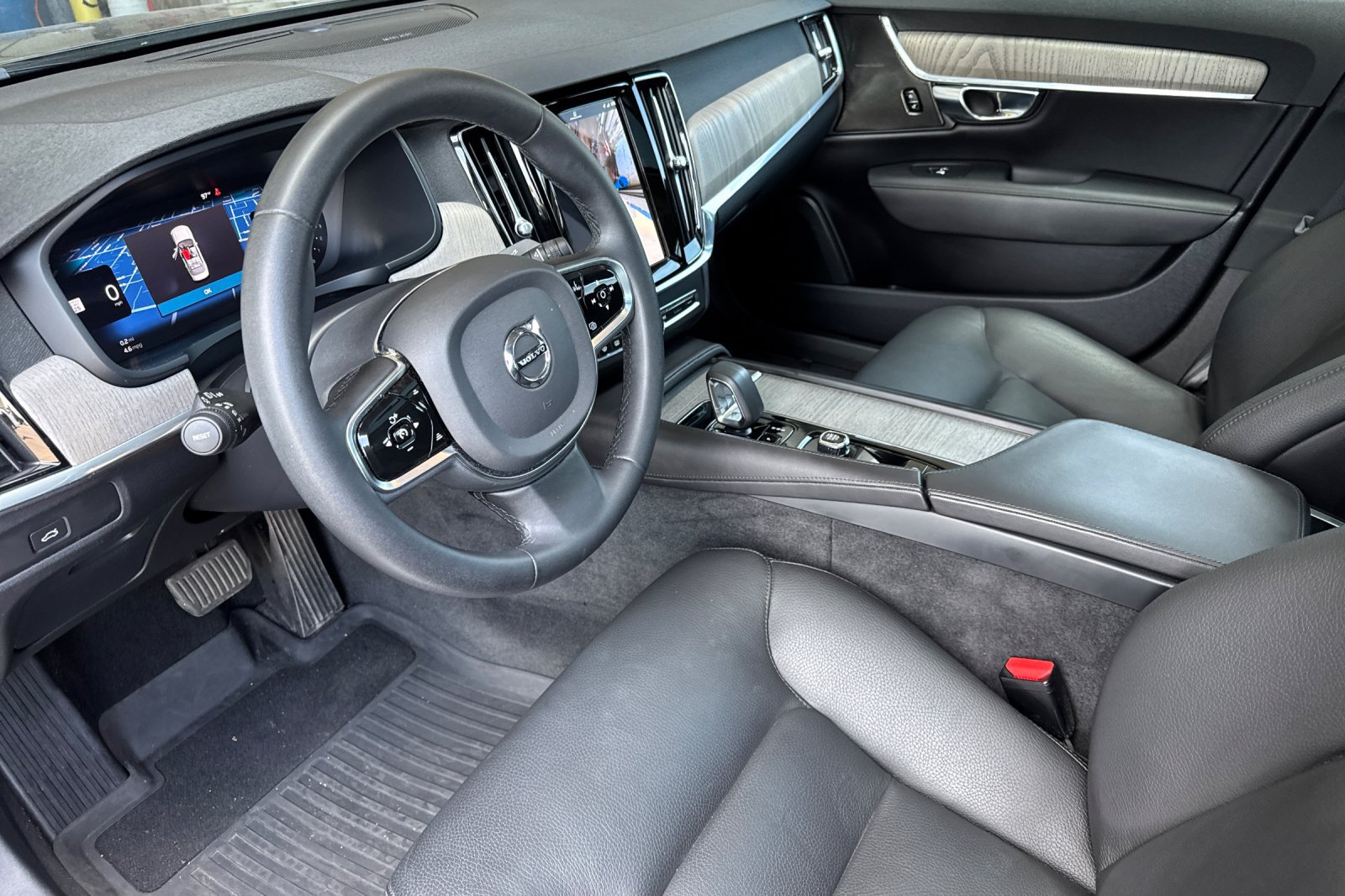 Used 2023 Volvo S90 B6 Plus w/ Protection Package Premier AWD/4WD image 10