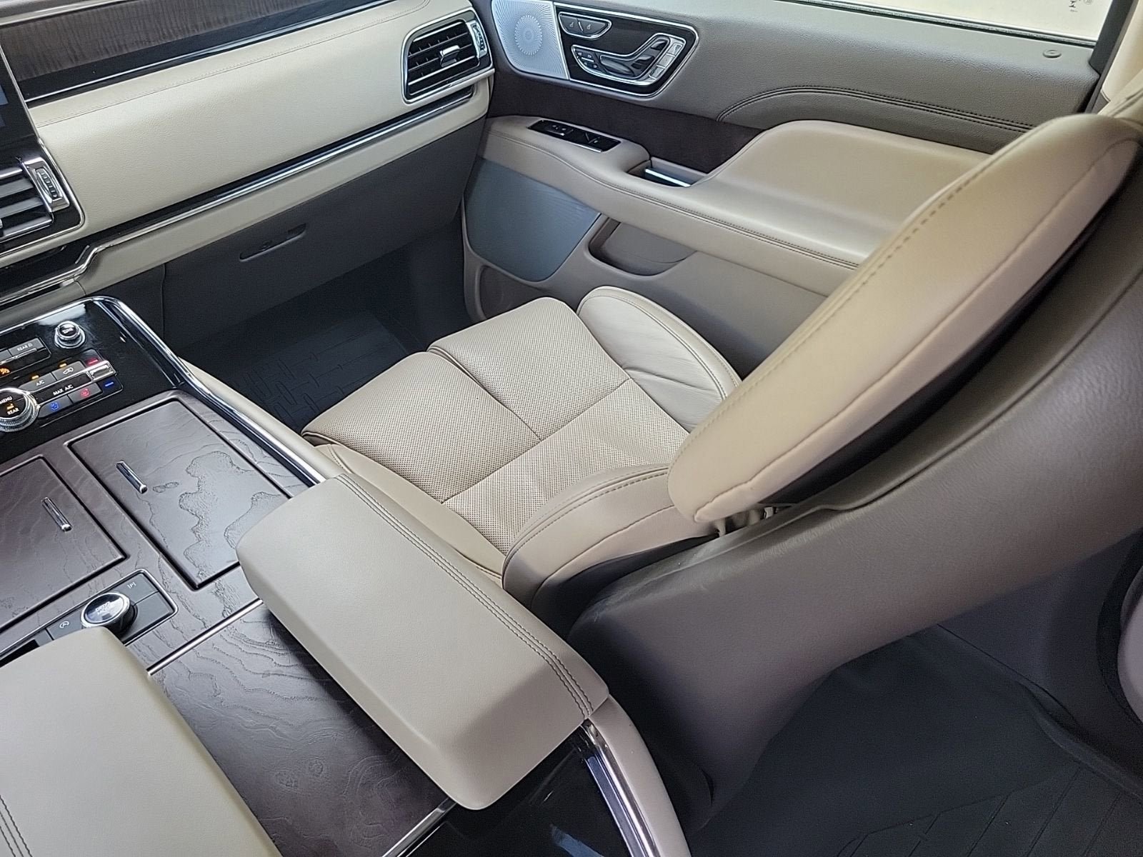 Used 2023 Lincoln Navigator Reserve image 20