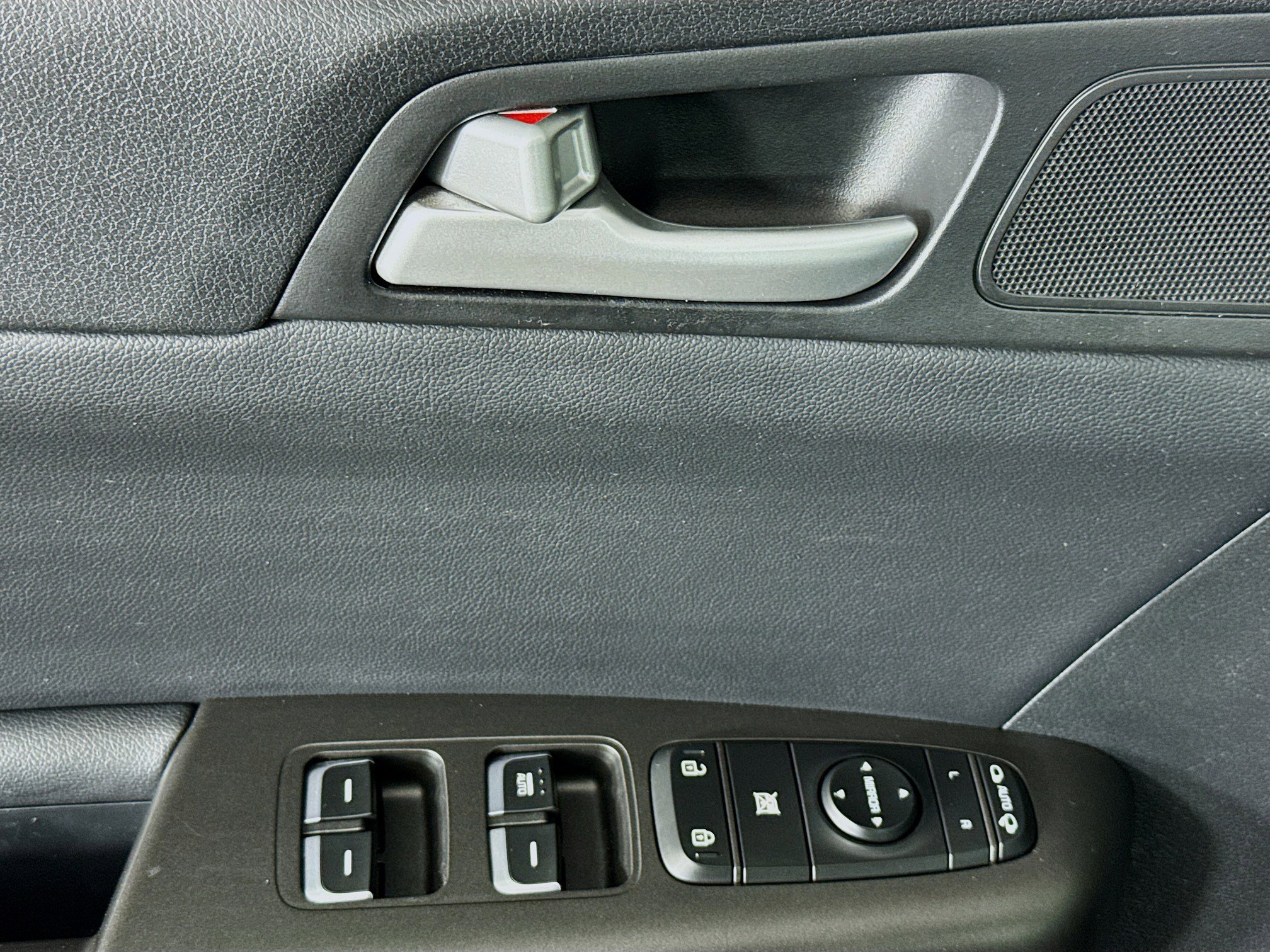 Used 2017 Kia Sportage EX w/ EX Technology Package image 23