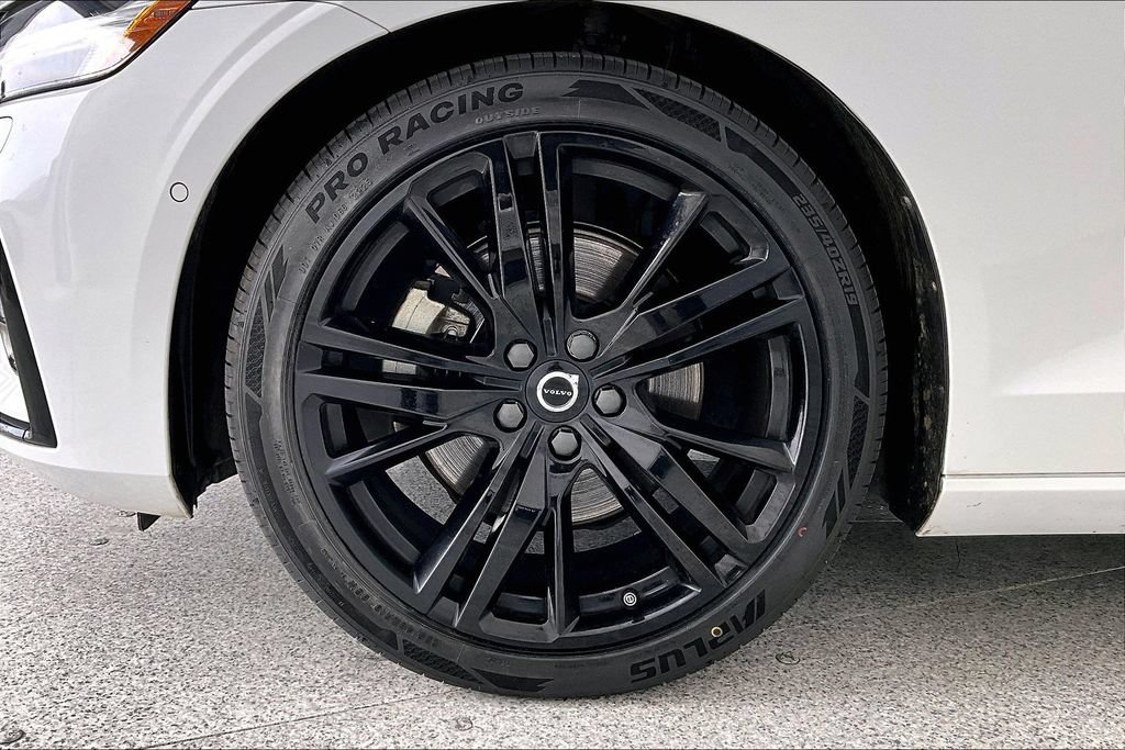 Certified 2023 Volvo S60 B5 Plus w/ Climate Package AWD/4WD image 10