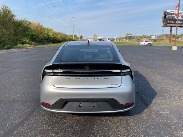 New 2026 Toyota Prius Plug-In Hybrid image 4