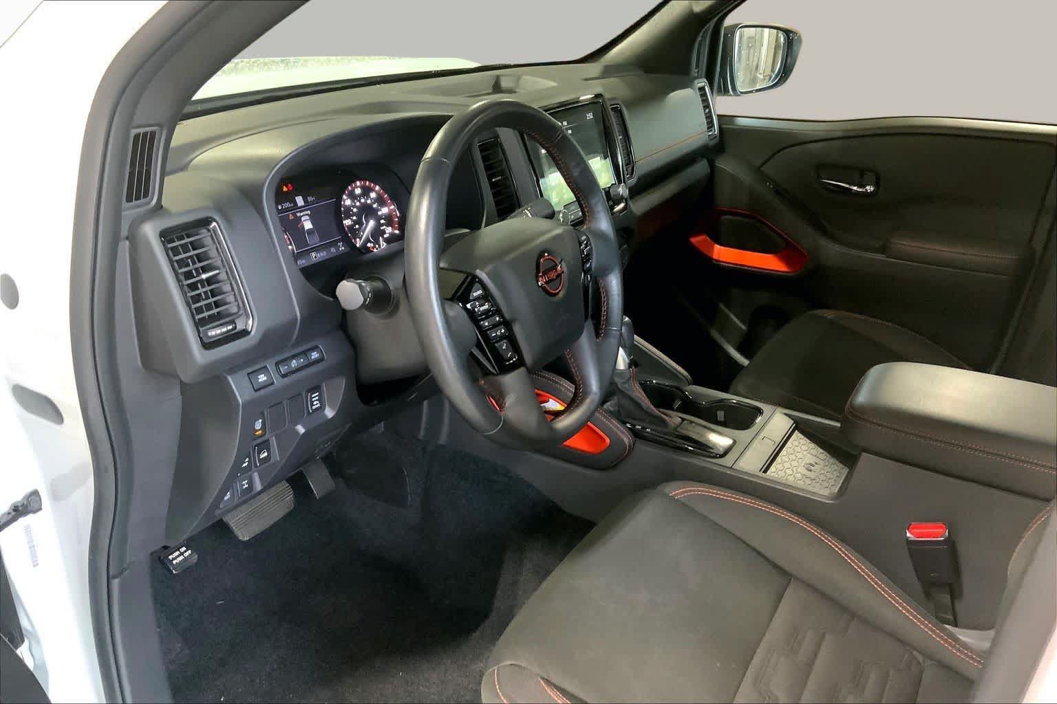 Used 2024 Nissan Frontier PRO-4X w/ Pro Convenience Package AWD/4WD image 17