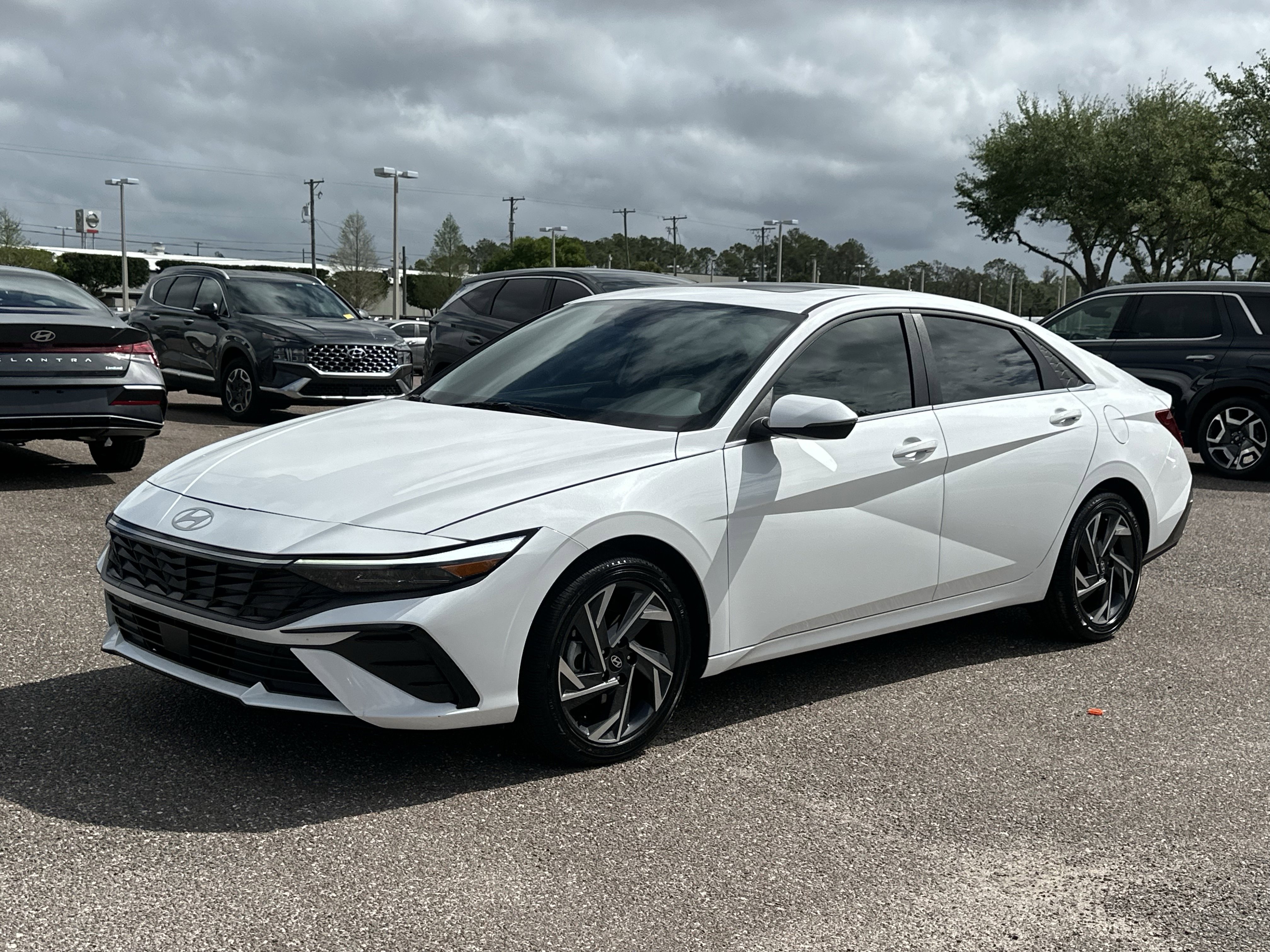 Used 2025 Hyundai Elantra Limited