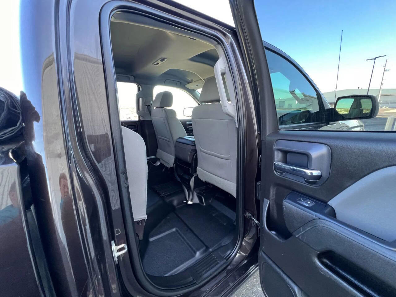 Used 2019 Chevrolet Silverado 1500 W/T w/ WT Convenience Package AWD/4WD image 17