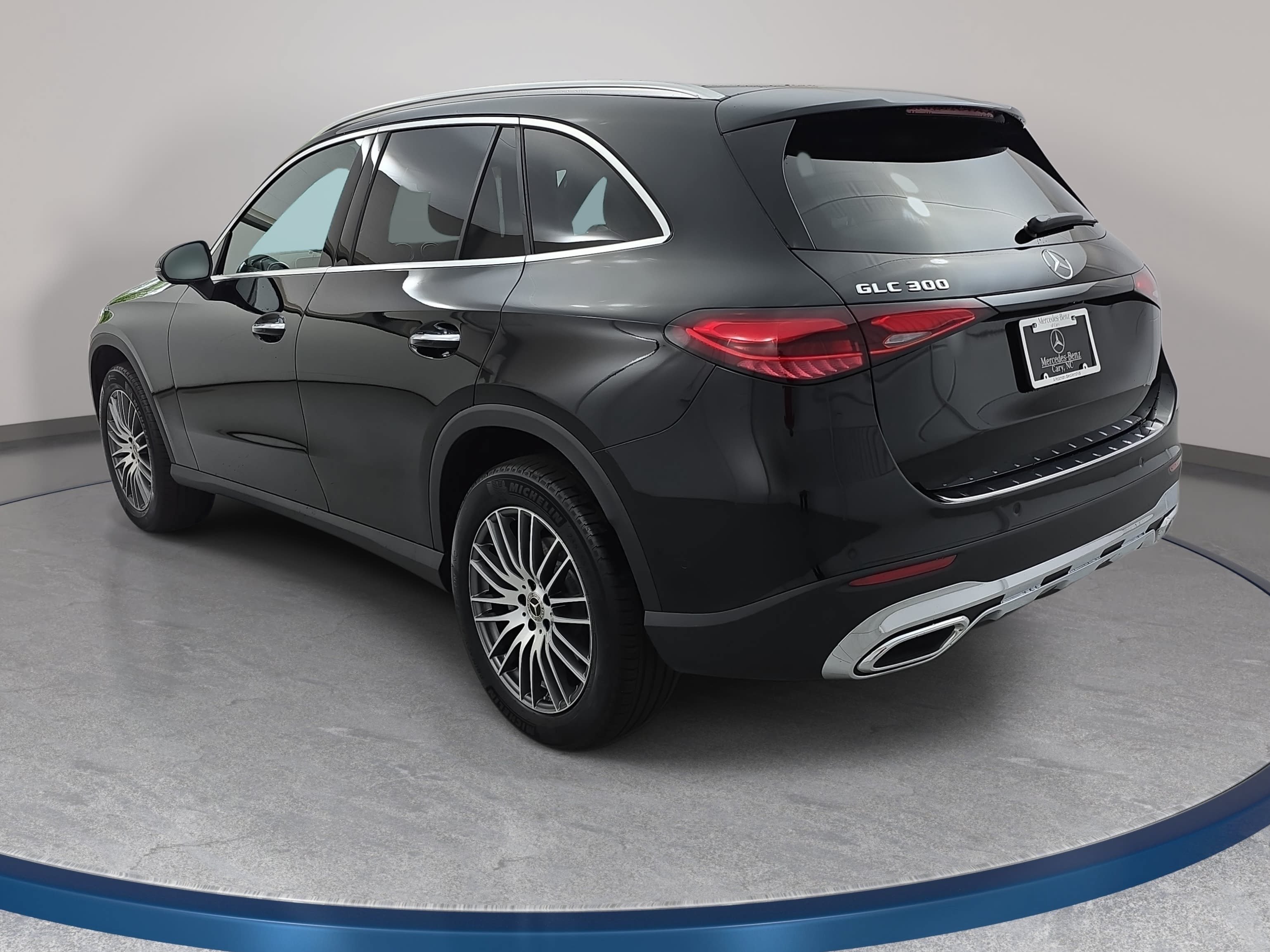 Certified 2026 Mercedes-Benz GLC 300 image 7