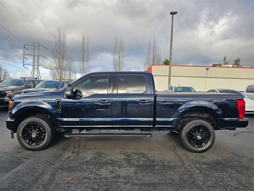 Used 2022 Ford F250 Lariat w/ Black Appearance Package image 4