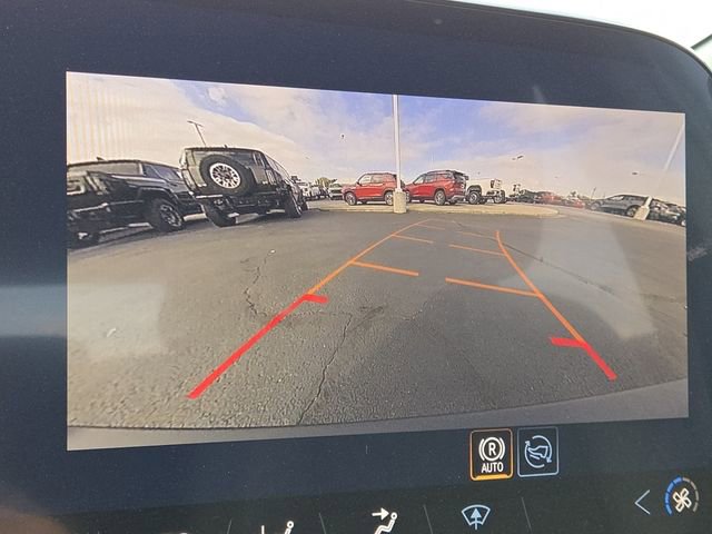 New 2026 Chevrolet Equinox EV LT image 4