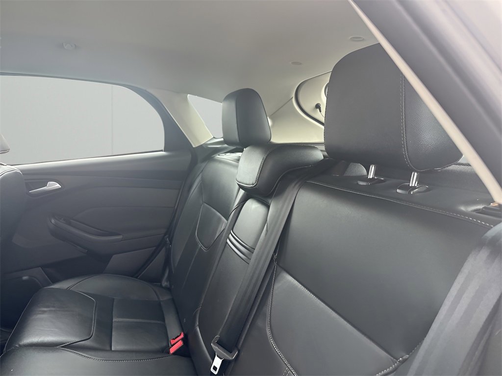 Used 2016 Ford Focus SE w/ Equipment Group 201A image 13