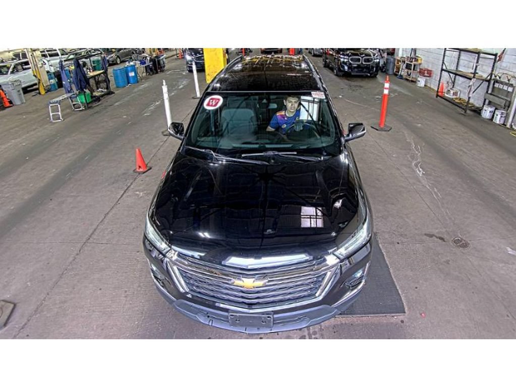 Used 2022 Chevrolet Traverse LT w/ LPO, Floor Liner Package AWD/4WD image 2
