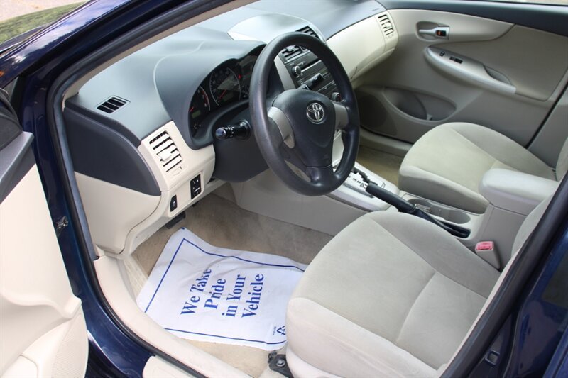 Used 2011 Toyota Corolla LE FWD image 5