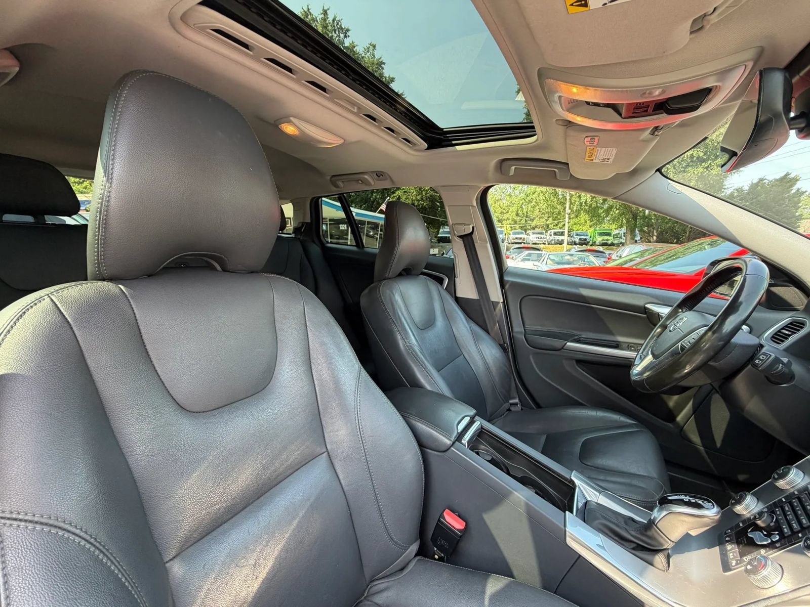 Used 2018 Volvo V60 T5 Cross Country w/ Convenience Package AWD/4WD image 34