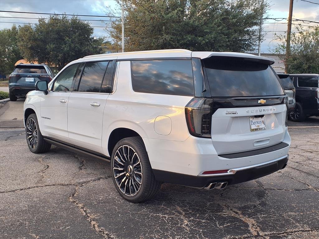 New 2026 Chevrolet Suburban High Country image 2