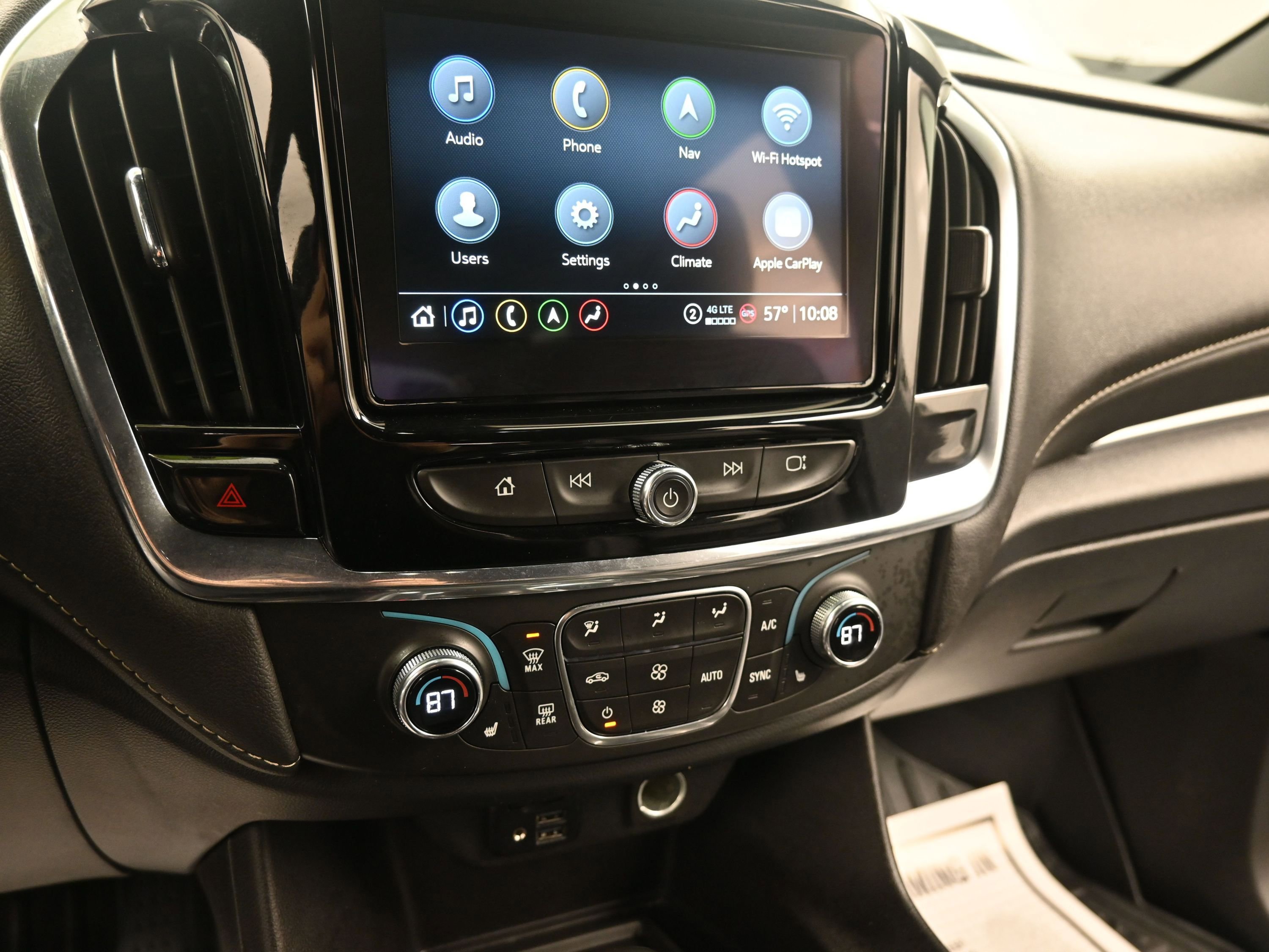 Used 2023 Chevrolet Traverse LT w/ LT Premium Package image 19