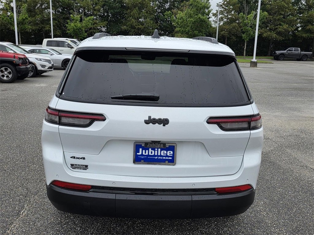 New 2025 Jeep Grand Cherokee L Altitude image 3