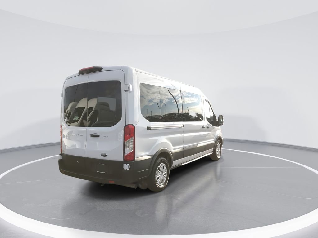 Used 2025 Ford Transit 350 XLT image 8