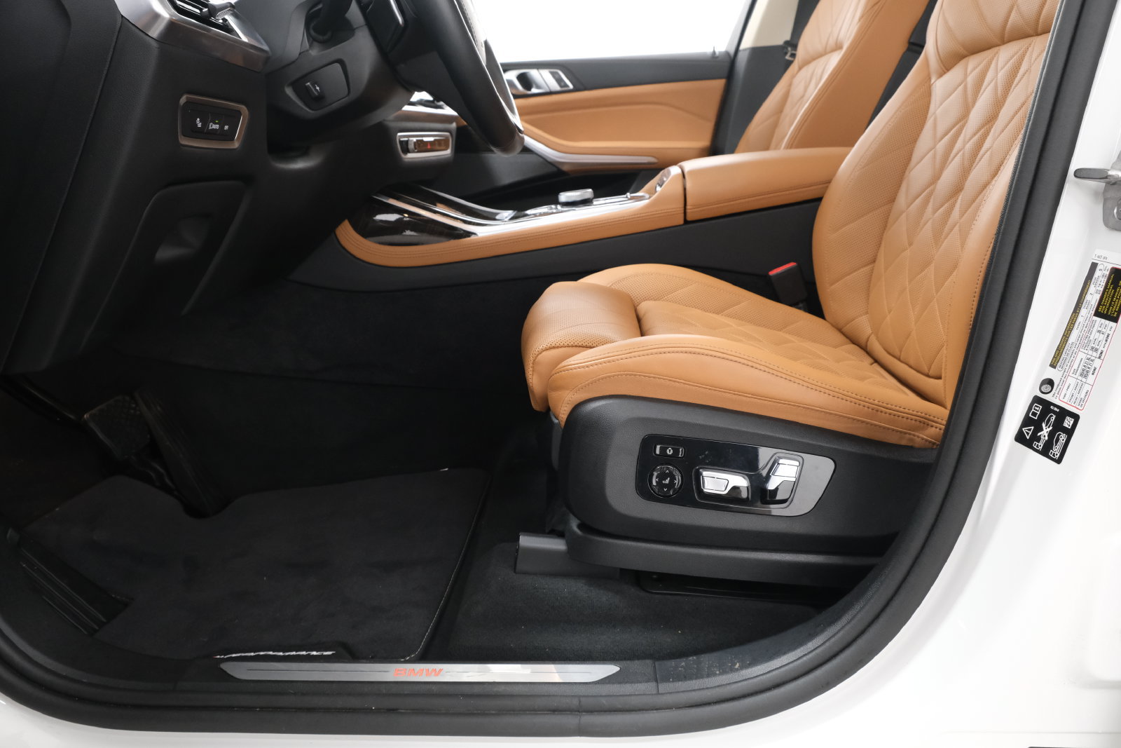 Used 2024 BMW X7 xDrive40i w/ Executive Package AWD/4WD image 31