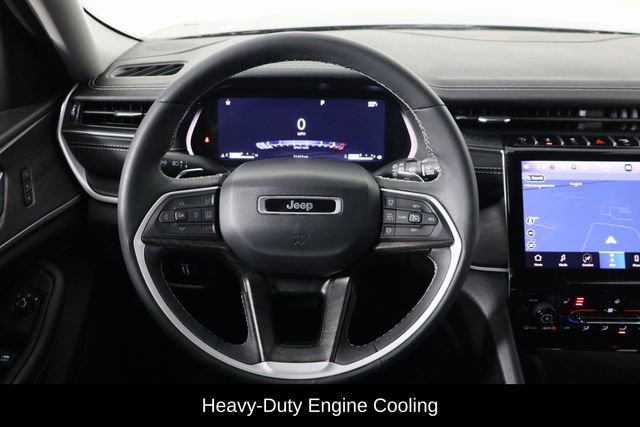 Used 2023 Jeep Grand Cherokee Limited w/ Black Appearance Package image 7