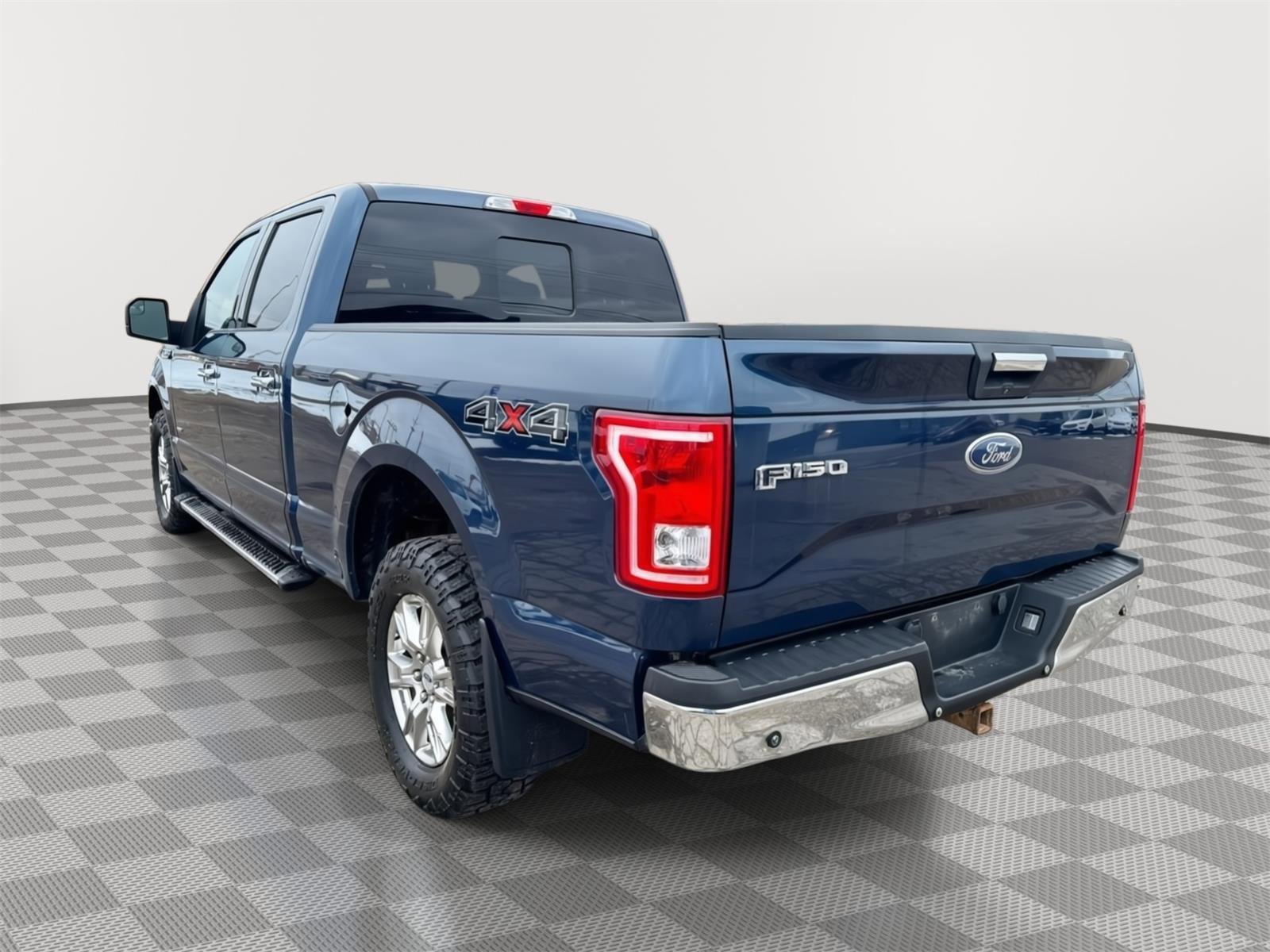Used 2015 Ford F150 XLT w/ Equipment Group 302A Luxury image 6