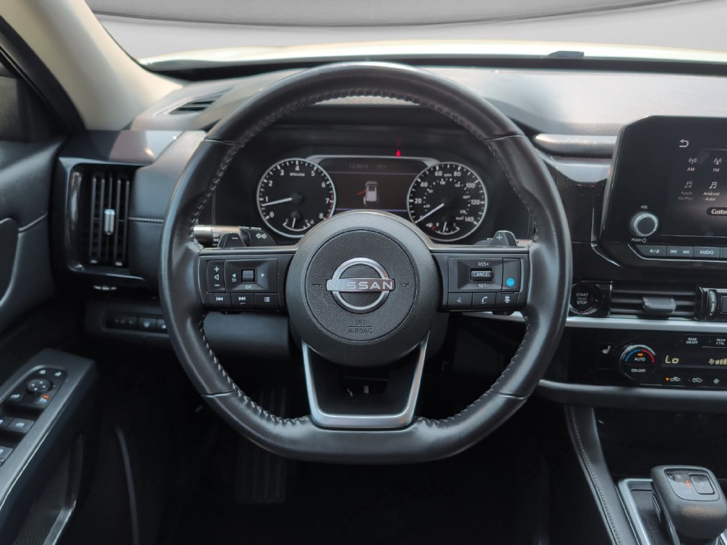 Used 2025 Nissan Pathfinder SV AWD/4WD image 11
