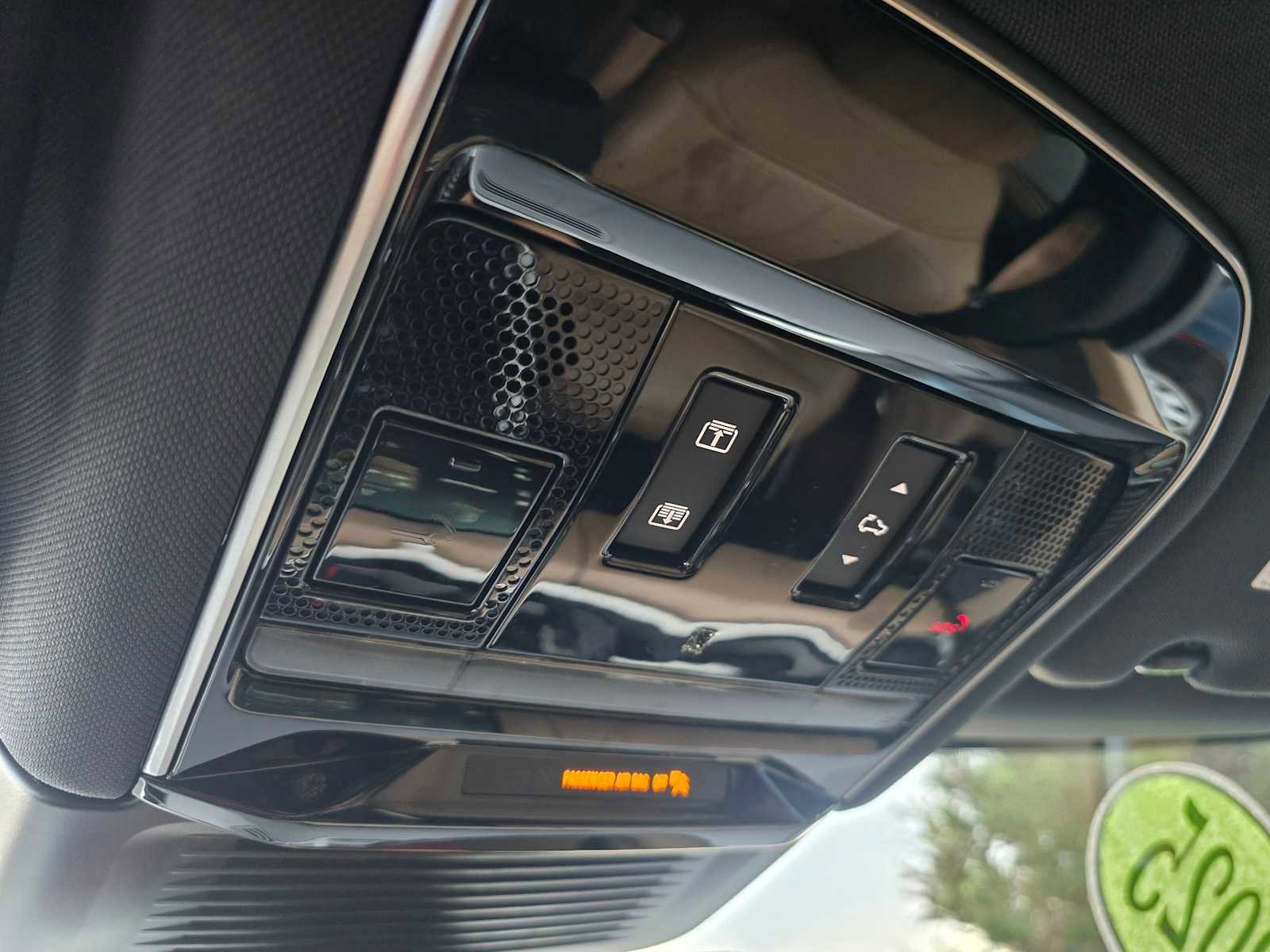 Certified 2025 Land Rover Range Rover Sport SE image 34