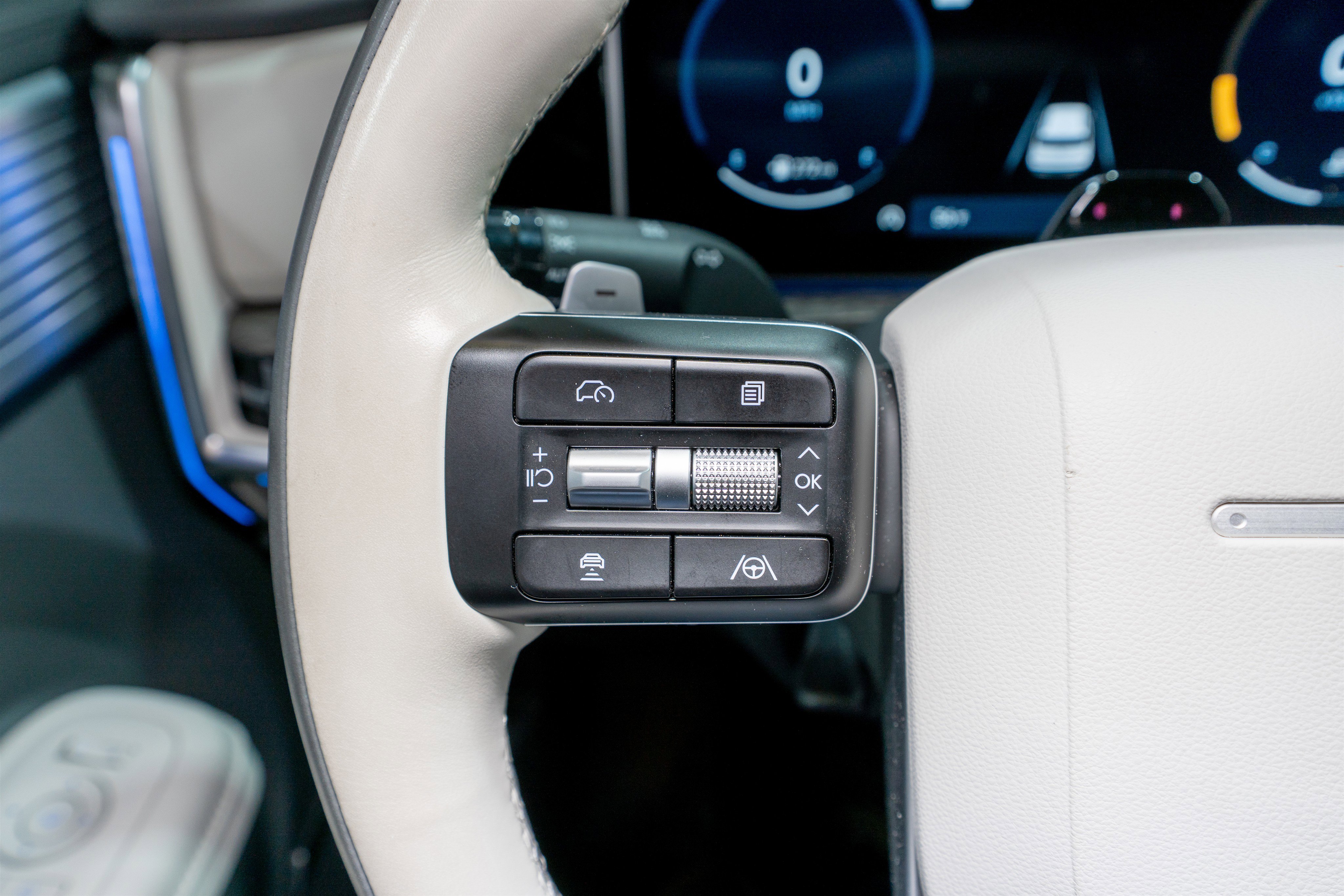 Used 2025 Hyundai Santa Fe Calligraphy image 30