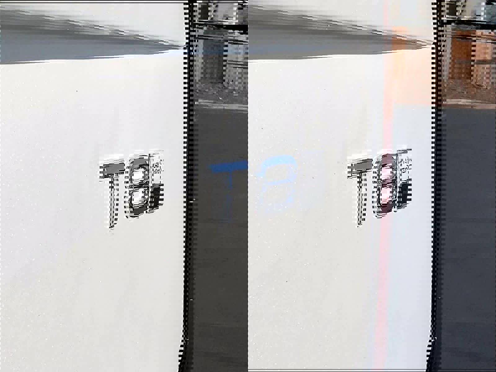 New 2026 Volvo XC90 T8 Plus w/ Protection Package Premier image 26