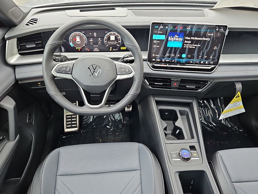 New 2026 Volkswagen Tiguan SE R-Line image 9