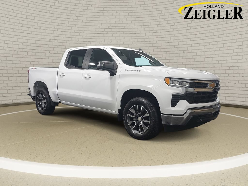 Used 2024 Chevrolet Silverado 1500 LT AWD/4WD image 3