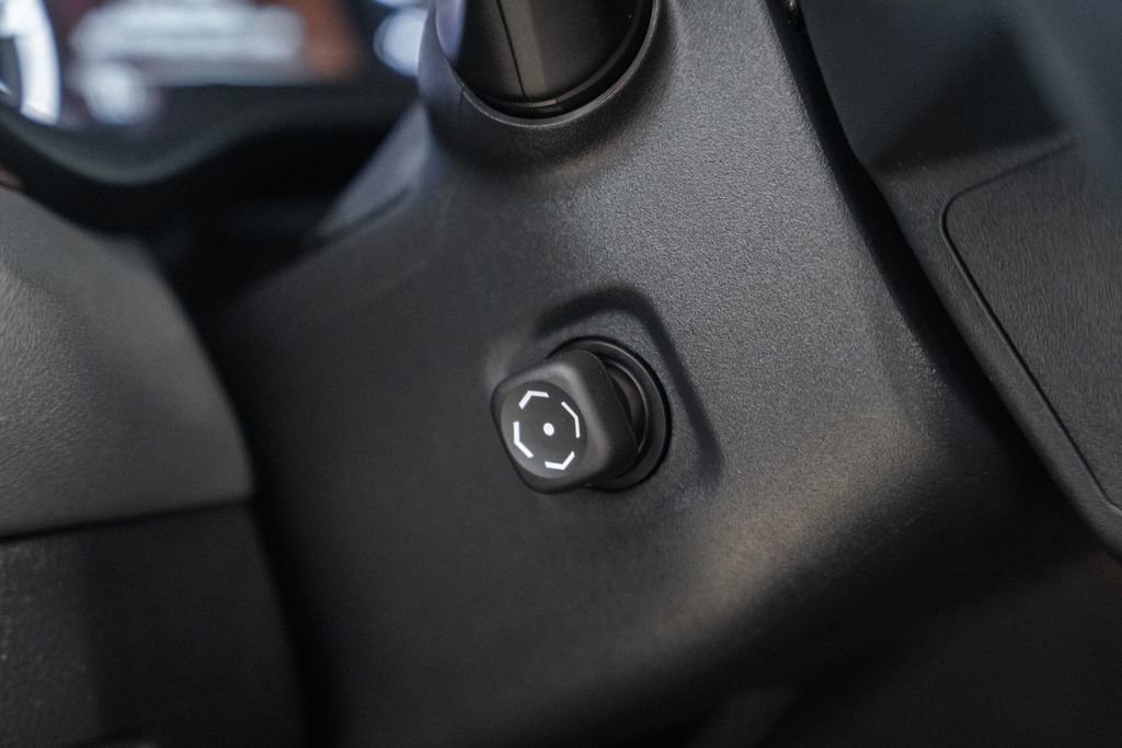 Used 2021 Toyota Venza XLE w/ Softex Package image 45