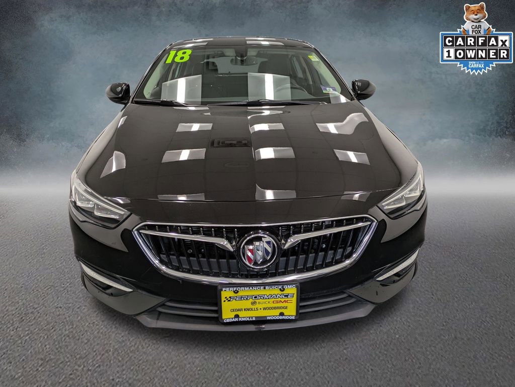 Used 2018 Buick Regal Essence w/ Driver Confidence Package #1 image 2