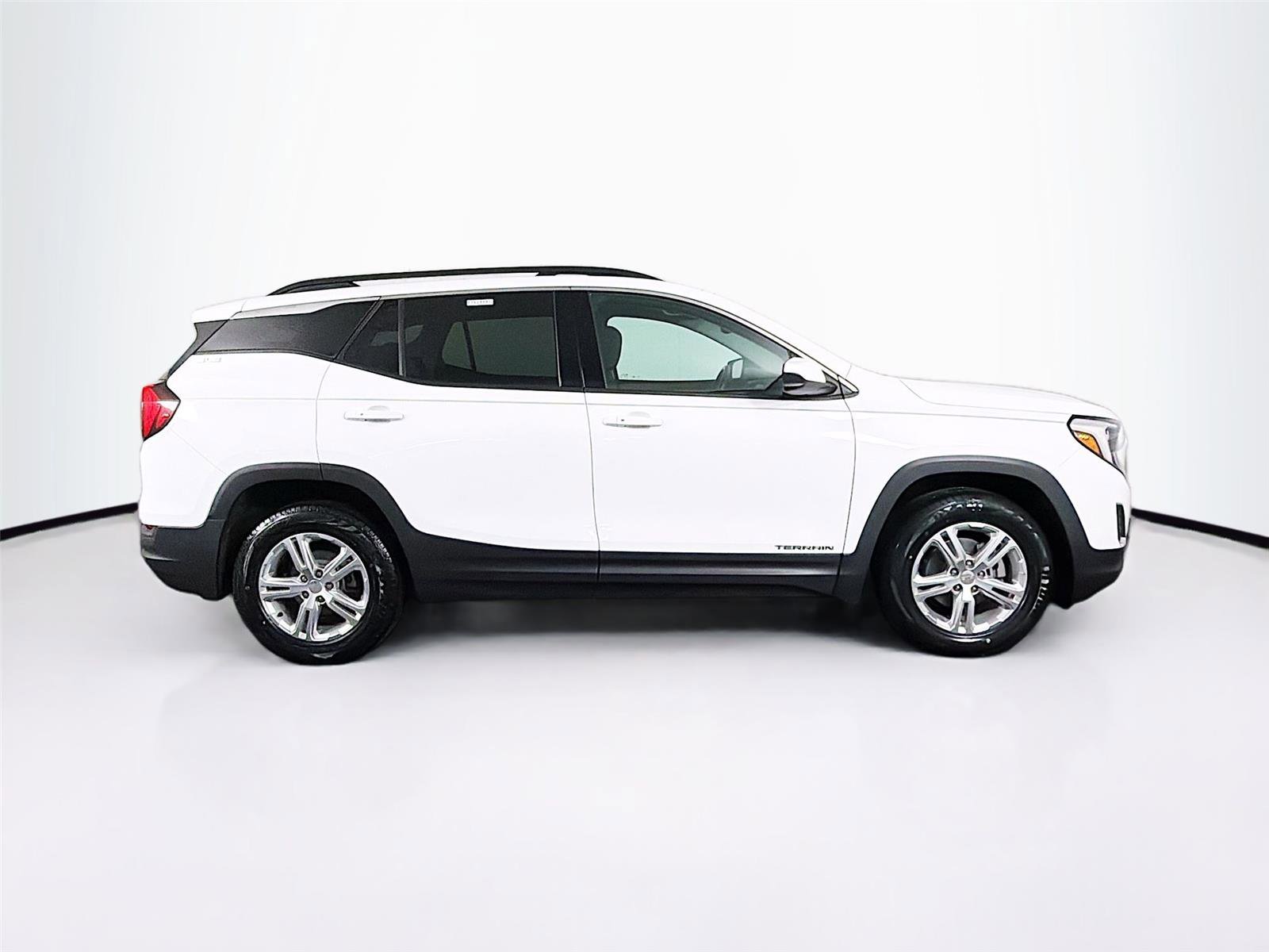 Used 2018 GMC Terrain SLE w/ Driver Convenience Package AWD/4WD image 8