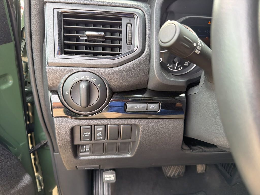 Used 2024 Nissan Titan SV w/ SV Bronze Edition Package RWD image 28
