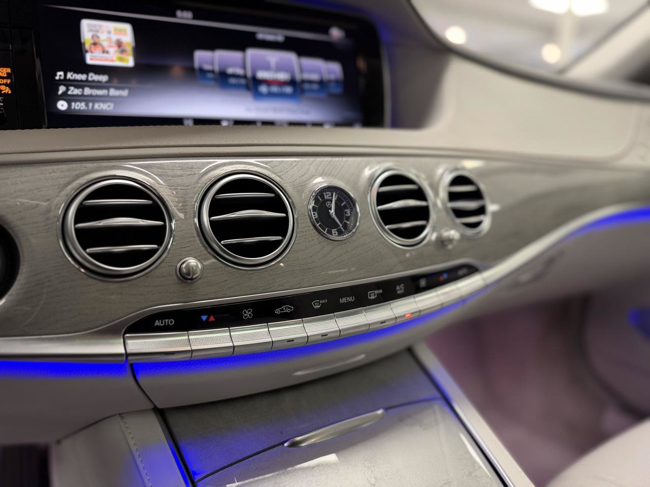 Used 2017 Mercedes-Benz S 550 Sedan image 16