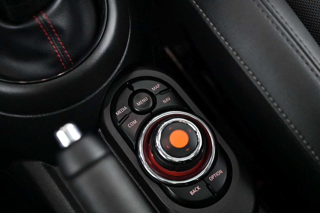 Used 2021 MINI Cooper S w/ 6.5" Touchscreen Package image 23