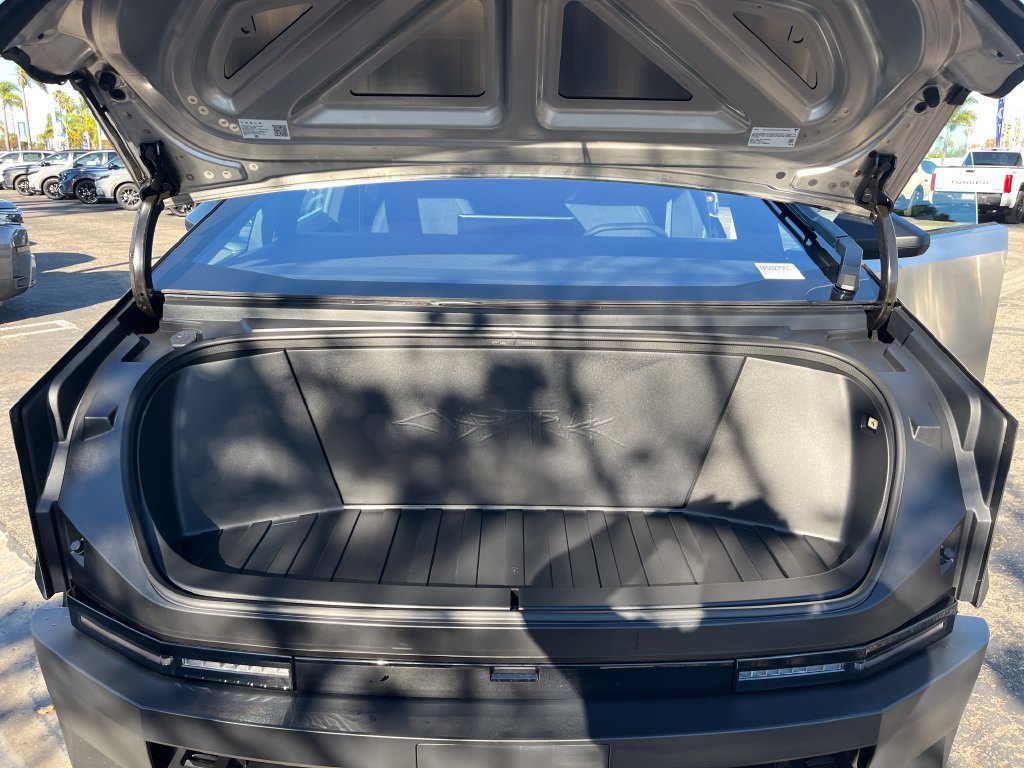 Used 2026 Tesla Cybertruck AWD Crew Cab image 18