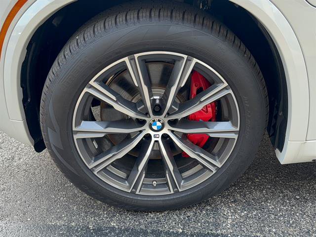 New 2026 BMW X5 xDrive50e w/ M Sport Package AWD/4WD image 33