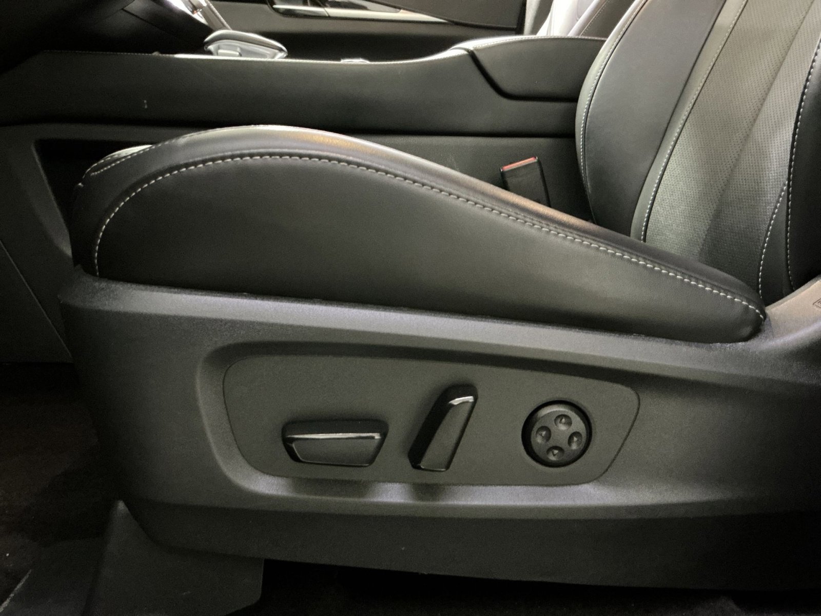 Used 2025 INFINITI QX60 Pure image 22