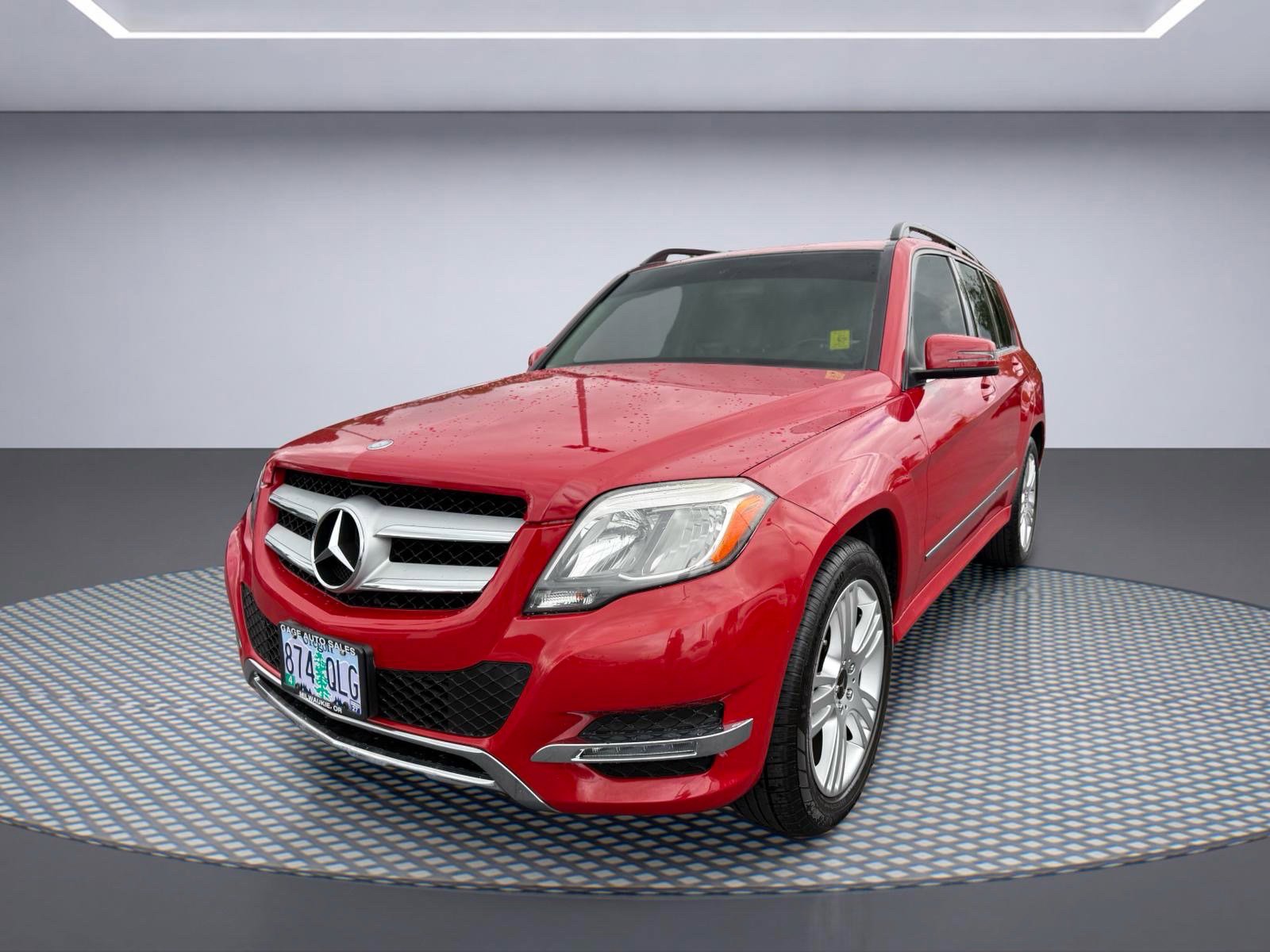Used 2015 Mercedes-Benz GLK 350 4MATIC image 2