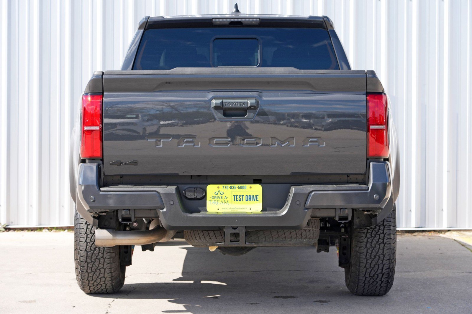 Used 2024 Toyota Tacoma TRD Off-Road w/ TRD Off Road Upgrade Package AWD/4WD image 11