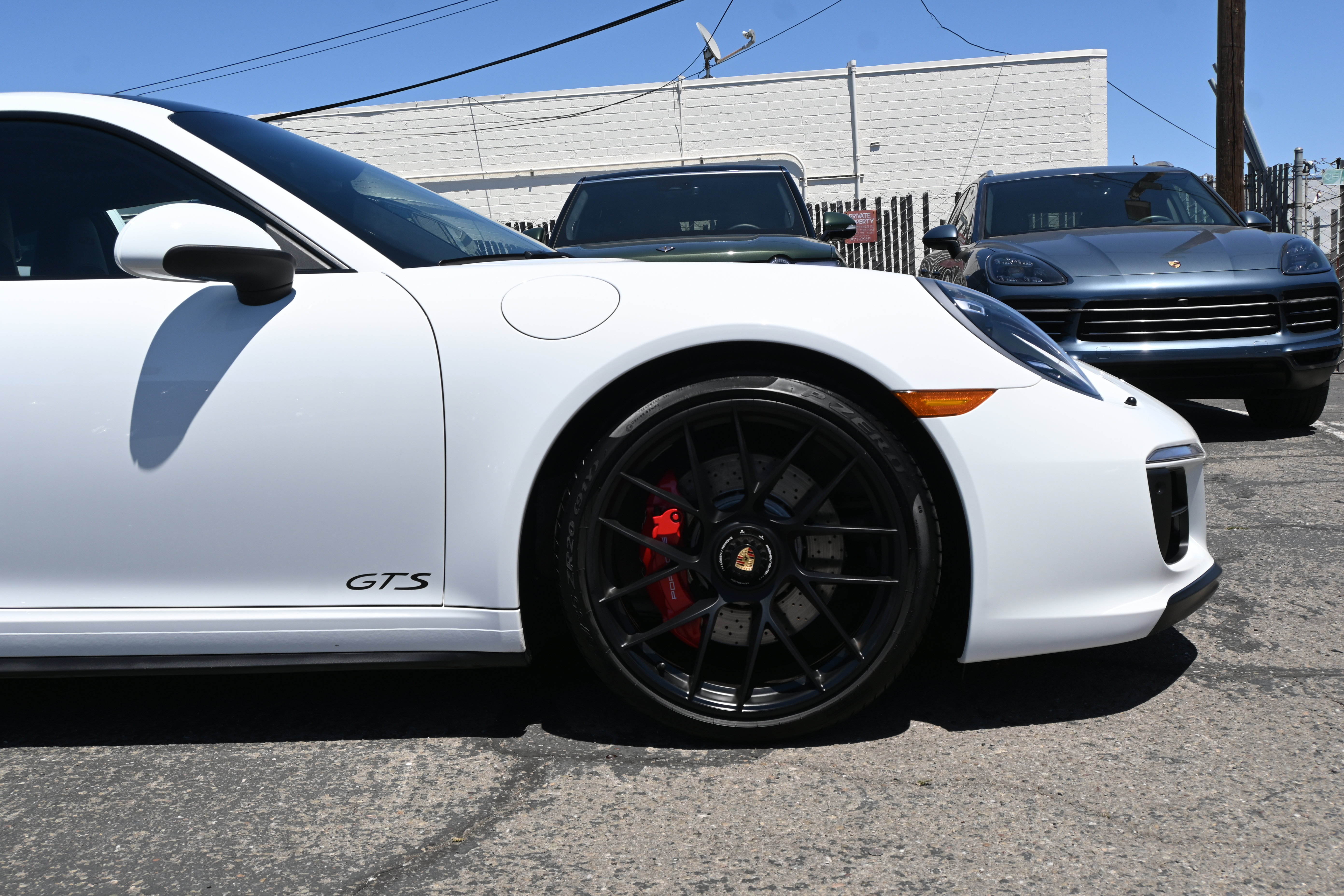 Used 2018 Porsche 911 GT3 RS image 32