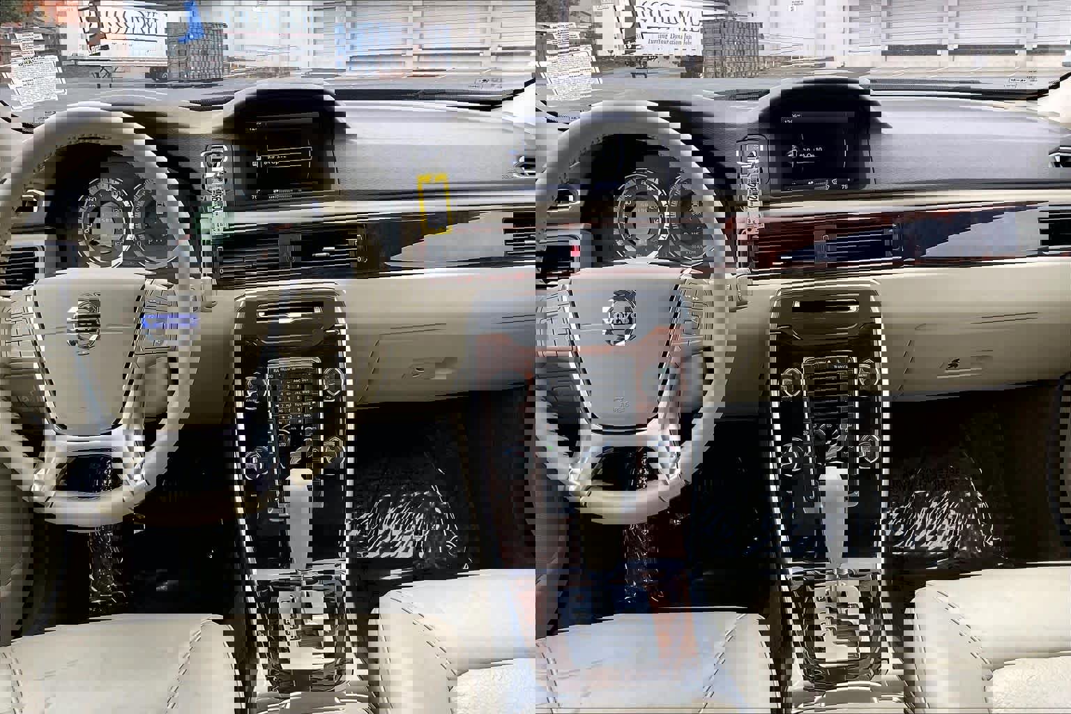 Used 2012 Volvo S80 3.2 image 9