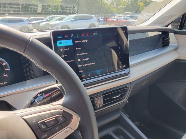 New 2026 Volkswagen Tiguan SE AWD/4WD image 24